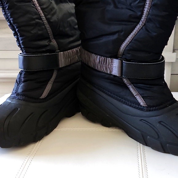 SOREL SNOW BOOTS - Picture 3 of 9